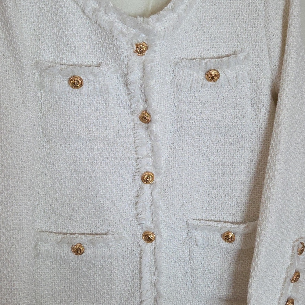 Chic White Textured Jacket with Gold Buttons - Picture 6 of 6
